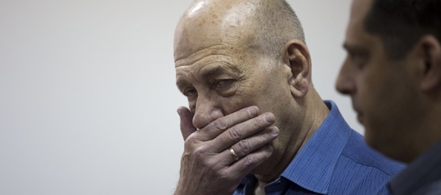 Eski İsrail Başbakanı’na 8 ay hapis