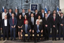 Netanyahu yeni kabinesini tanıttı