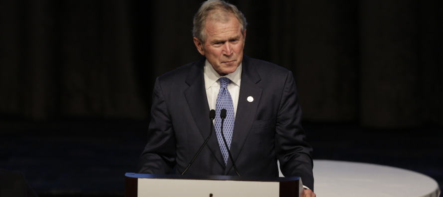 George W. Bush, ‘yılın babası’ ödülünü kızından aldı