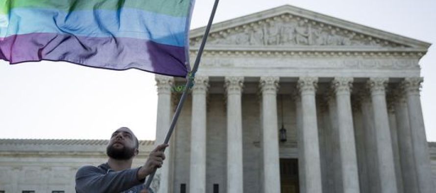 ABD’de eşcinsel evlilikler yasallaştı
