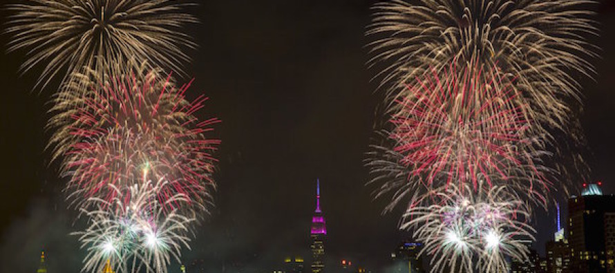 New York’ta ‘Bağımsızlık Günü’ havai fişek gösterileri ile kutlandı