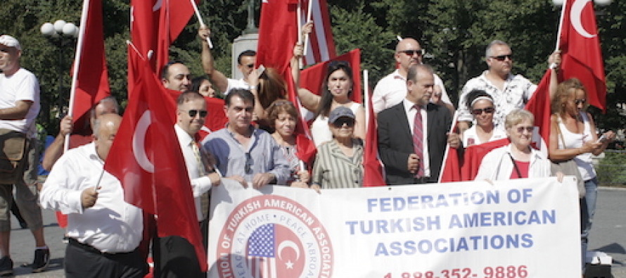 New York’taki Türk toplumu şehitleri andı, terörü lanetledi