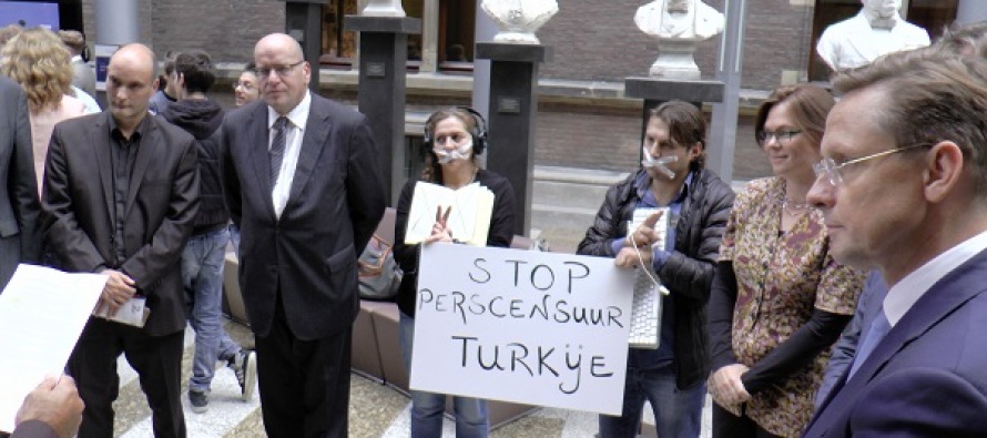 Hollandalı gazetecilerden Türk meslektaşlarına destek