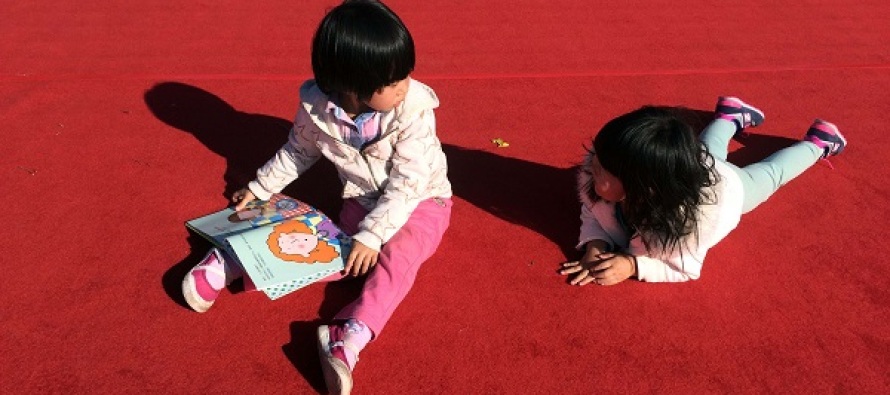 Çin tek çocuk politikasından vazgeçti