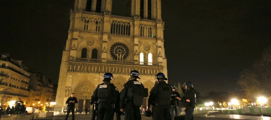 Paris’teki saldırılarda en az 120 kişi öldü