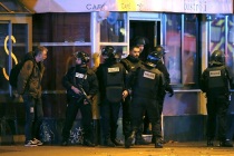 ‘Paris’teki konser salonunda en az 100 rehine öldürüldü’