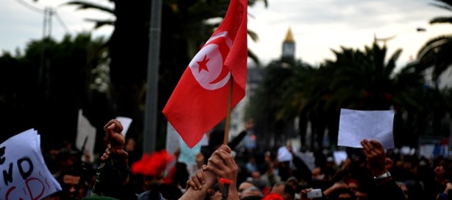 Tunus’ta iktidar partisi ikiye bölündü, hükümet tehlikede