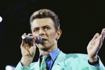 David Bowie, Elvis’in liste rekoruna ulaştı
