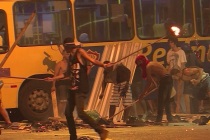 Brezilya’da toplu taşımaya zam isyanı