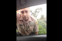Floridalı kadın hız yapan polisi durdurdu!