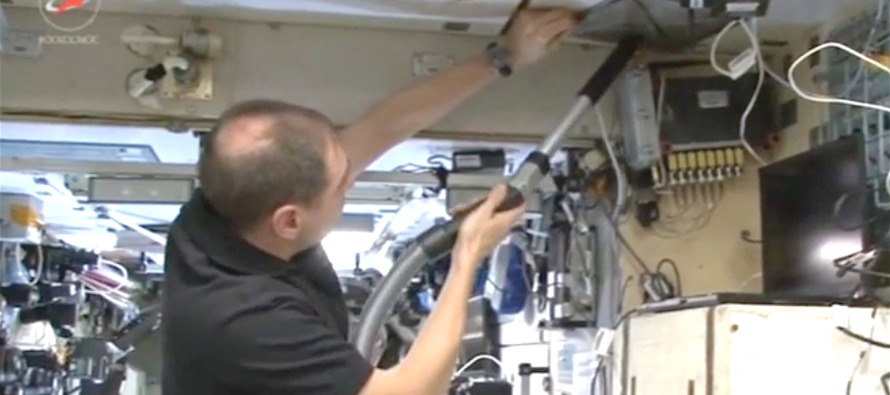 Astronotlar uzayda temizliği böyle yapıyor