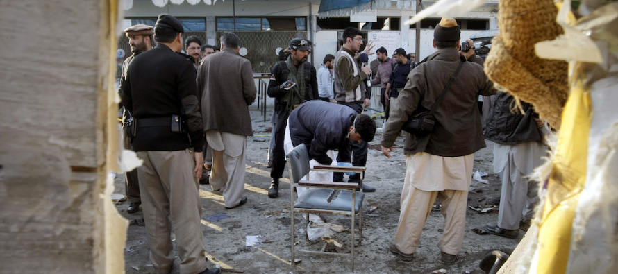 Pakistan’da intihar saldırısı: 10 ölü, 35 yaralı