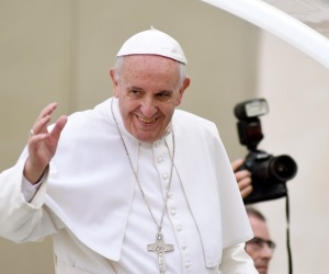 Vatikan açıklama yaptı: Papa Francis 88 yaşında hayatını kaybetti