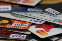 Çaldığı kredi kartı bilgileriyle internette alışveriş yapınca yakalandı