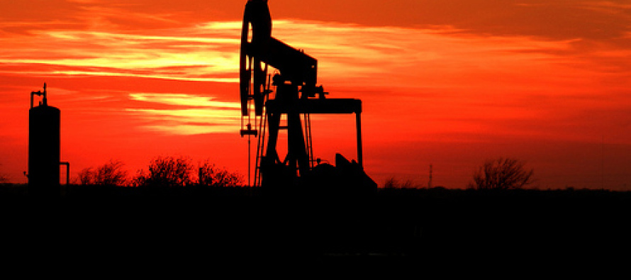 OPEC, petrol üretimini  artırdı
