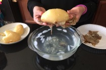 Haşlanmış patates soymanın en pratik yolu