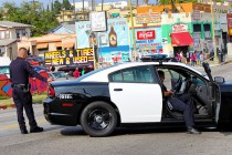 Los Angeles’daki Afro-Amerikalılar polise hala güven duymuyor
