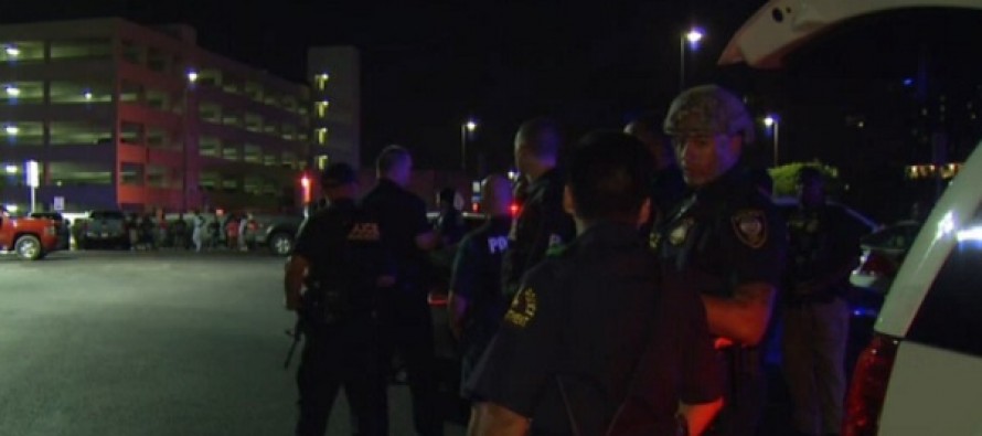 Dallas’taki protestoda ateş açıldı, beş polis öldü