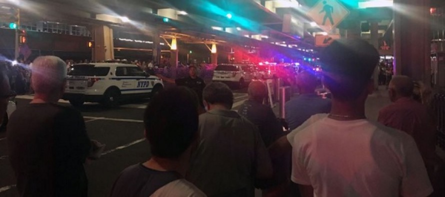New York Havalimanı’nda silahlı saldırı paniği