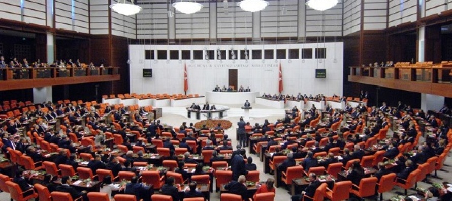 Meclis yemininde laiklik, namus, Türk milleti yok mukaddesat var