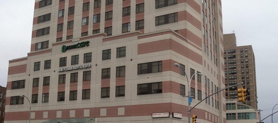 New York’ta hastaneye silahlı saldırı