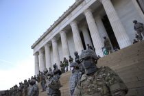Washington’daki Lincoln Anıtı’nda Ulusal Muhafızlar konuşlandı