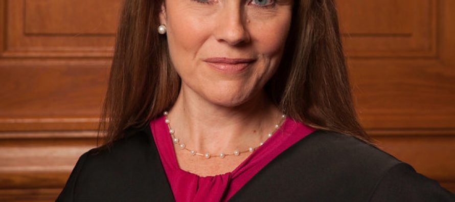 Amy Coney Barrett: ABD’de Yüksek Mahkeme’ye atanan yargıç Beyaz Saray’da yemin ederek göreve başladı