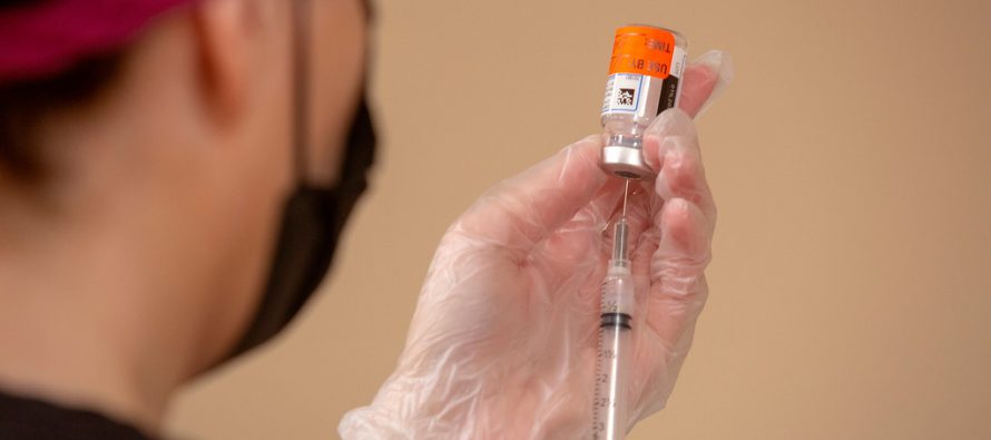“J&J aşısının etkinliği takviye dozla yüzde 94’e çıktı”