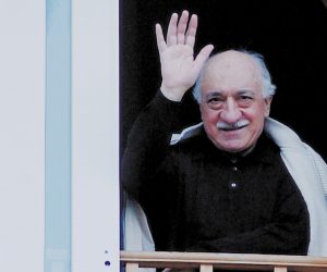 Fethullah Gülen Hocaefendi ruhunun ufkuna yürüdü